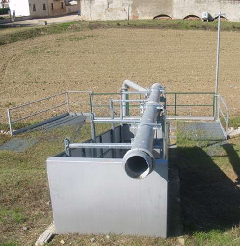 Struttura di raccordo idraulico presso l'argine sinistro del fiume Tanaro nel Comune di Cerro Tanaro AT